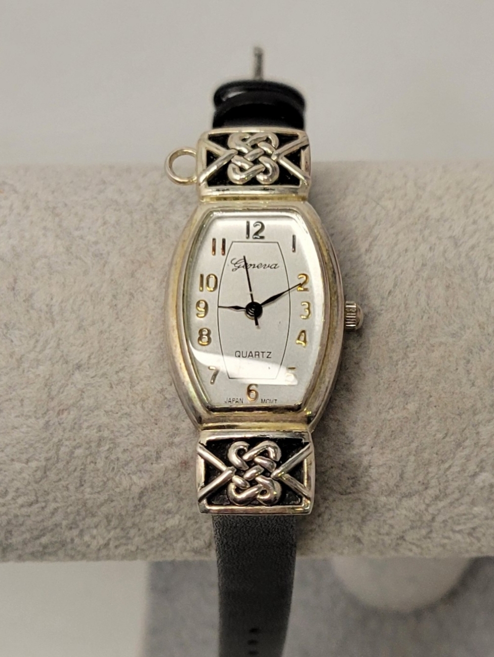 ▪︎Geneva Women's Watch